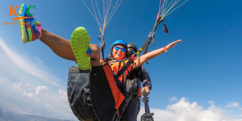 Khám phá quá trình trải nghiệm bay dù lượn